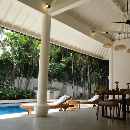 Uma Dharma Villas Seminyak  Exterior photo
