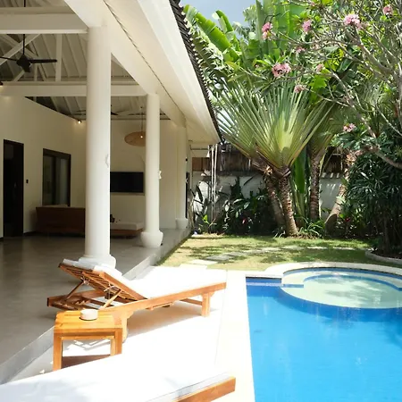 Uma Dharma Villas Seminyak  Exterior photo